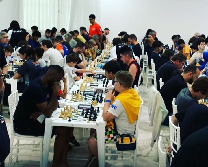 1ª etapa do Circuito Guaçuano de Xadrez Relâmpago reúne 23 enxadristas